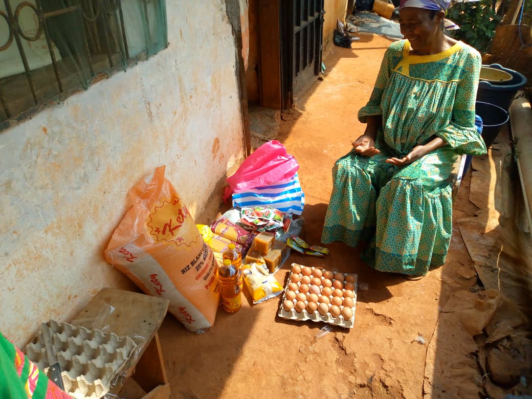 Aide alimentaire auprès d'une famille